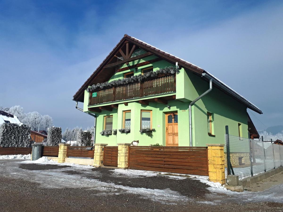 Apartman Klaudia Ruzomberok Buitenkant foto