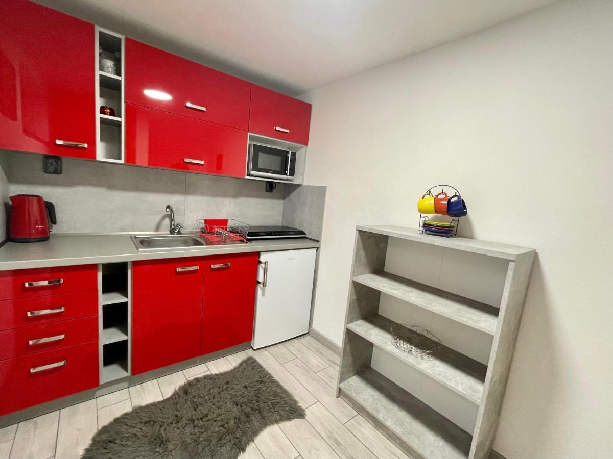 Apartman Klaudia Ruzomberok Buitenkant foto
