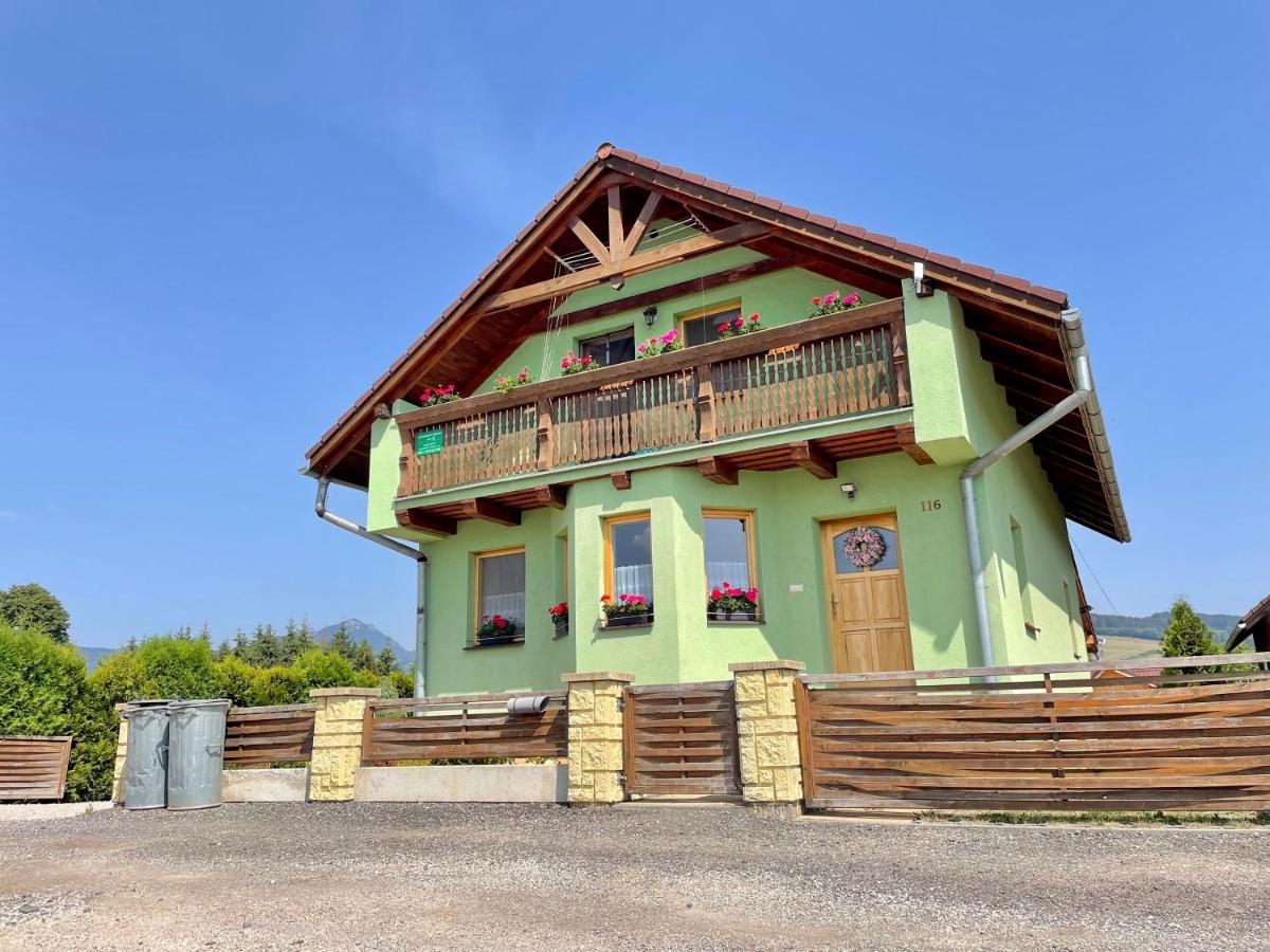 Apartman Klaudia Ruzomberok Buitenkant foto