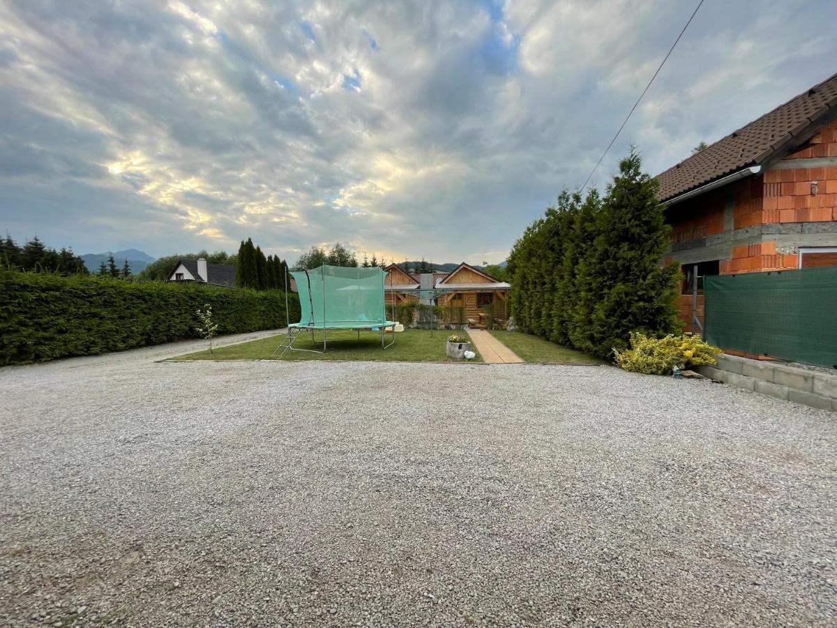 Apartman Klaudia Ruzomberok Buitenkant foto